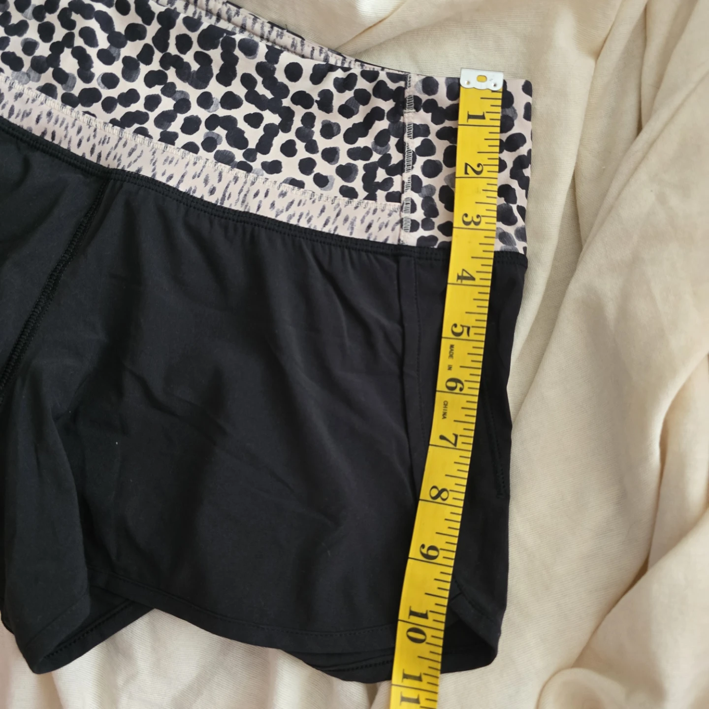 Lululemon Black Running Shorts - photo 3
