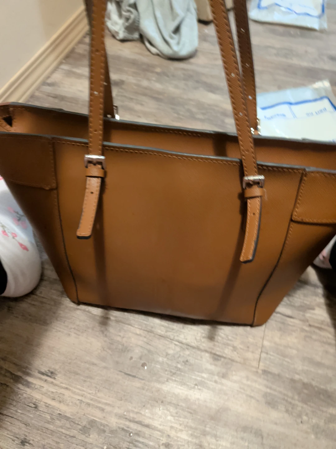 Guess brown tote purse need trades or will sell - photo 2