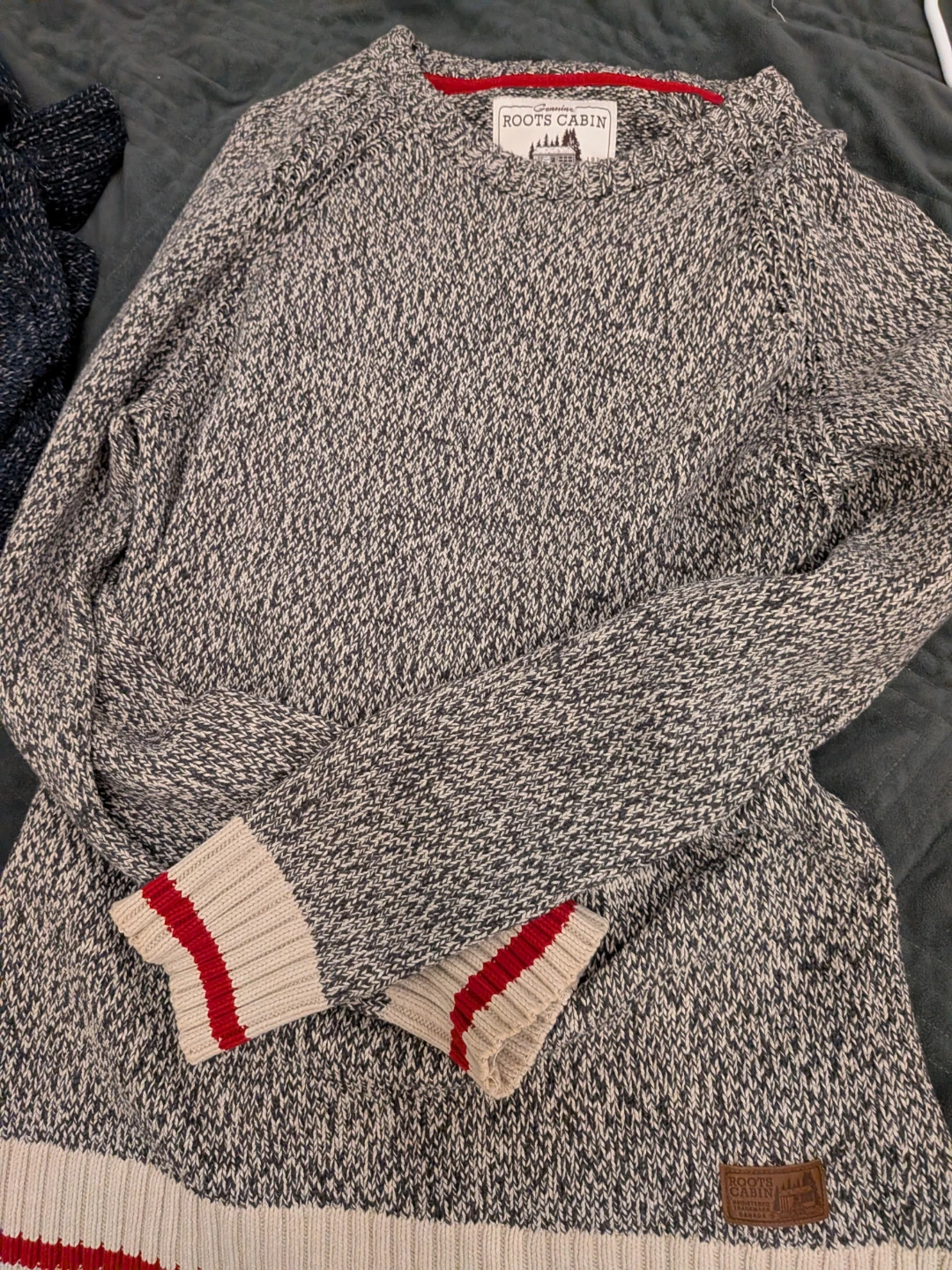Roots Canada Sweaters and Hoodies (3 items) - photo 4