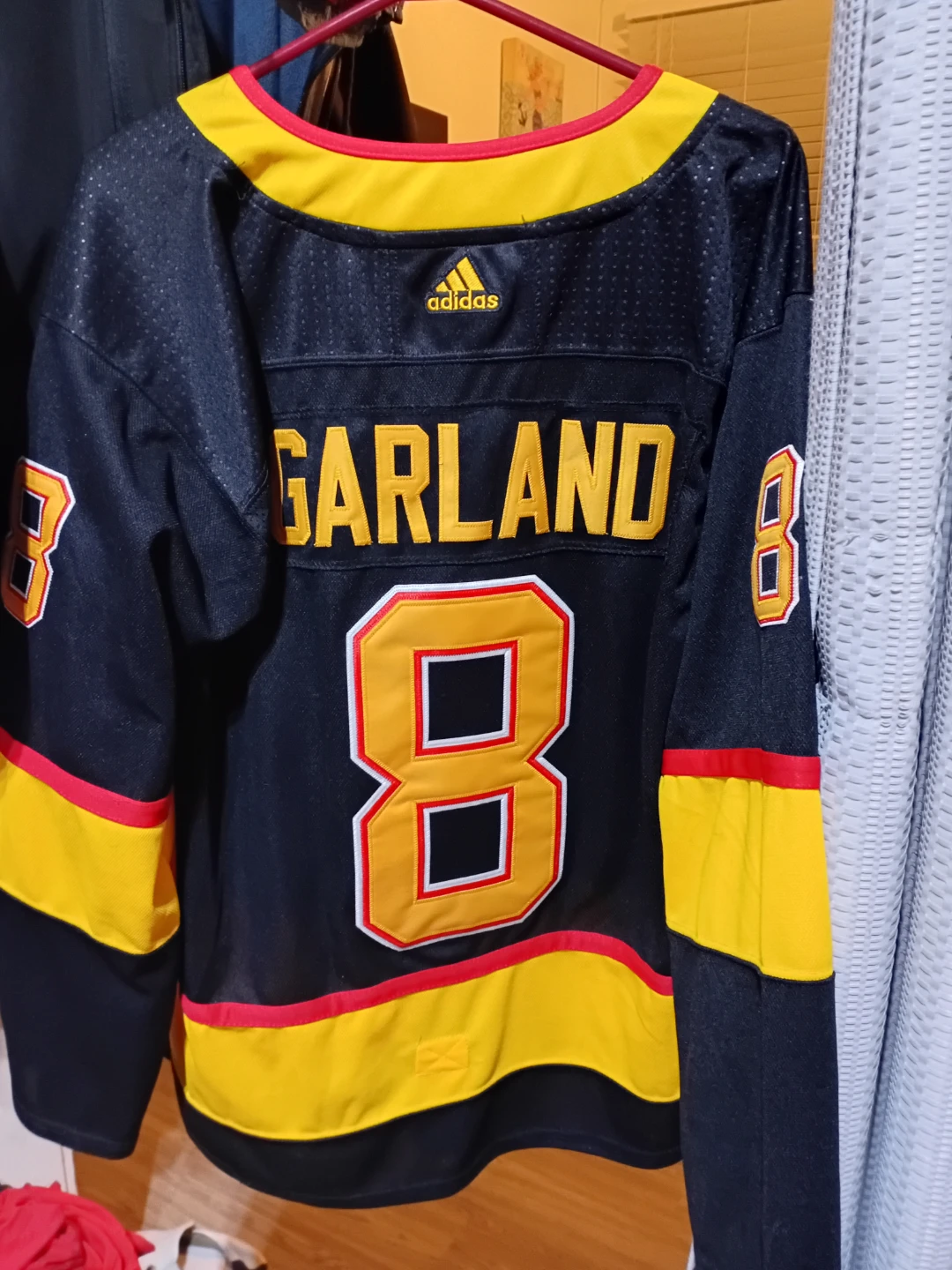 Vancouver Canucks Adidas Jersey - Garland #8
