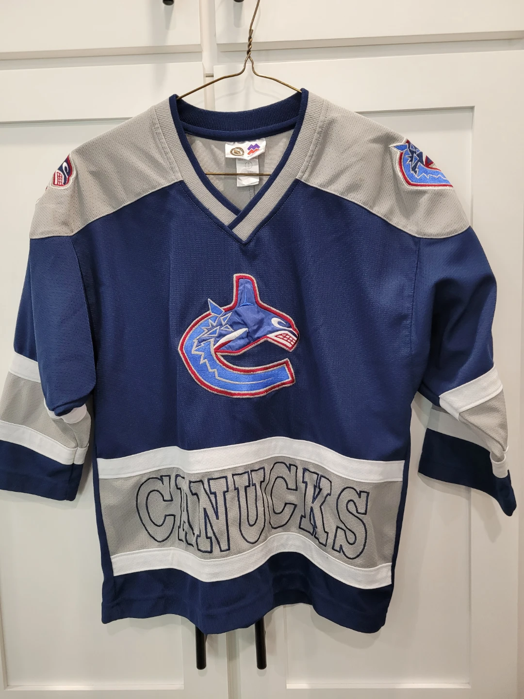 Vancouver Canucks Youth Jersey