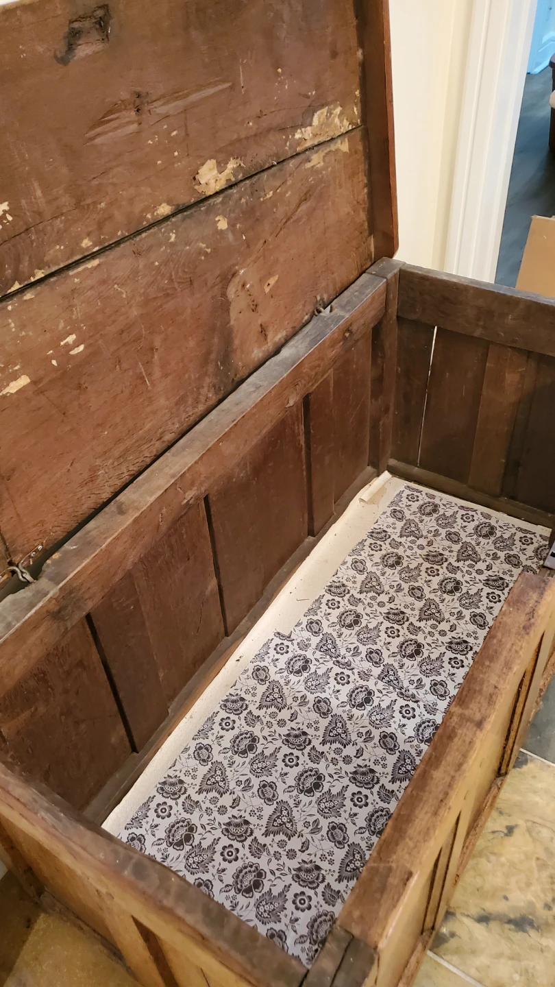 Antique Wooden Chest - photo 5