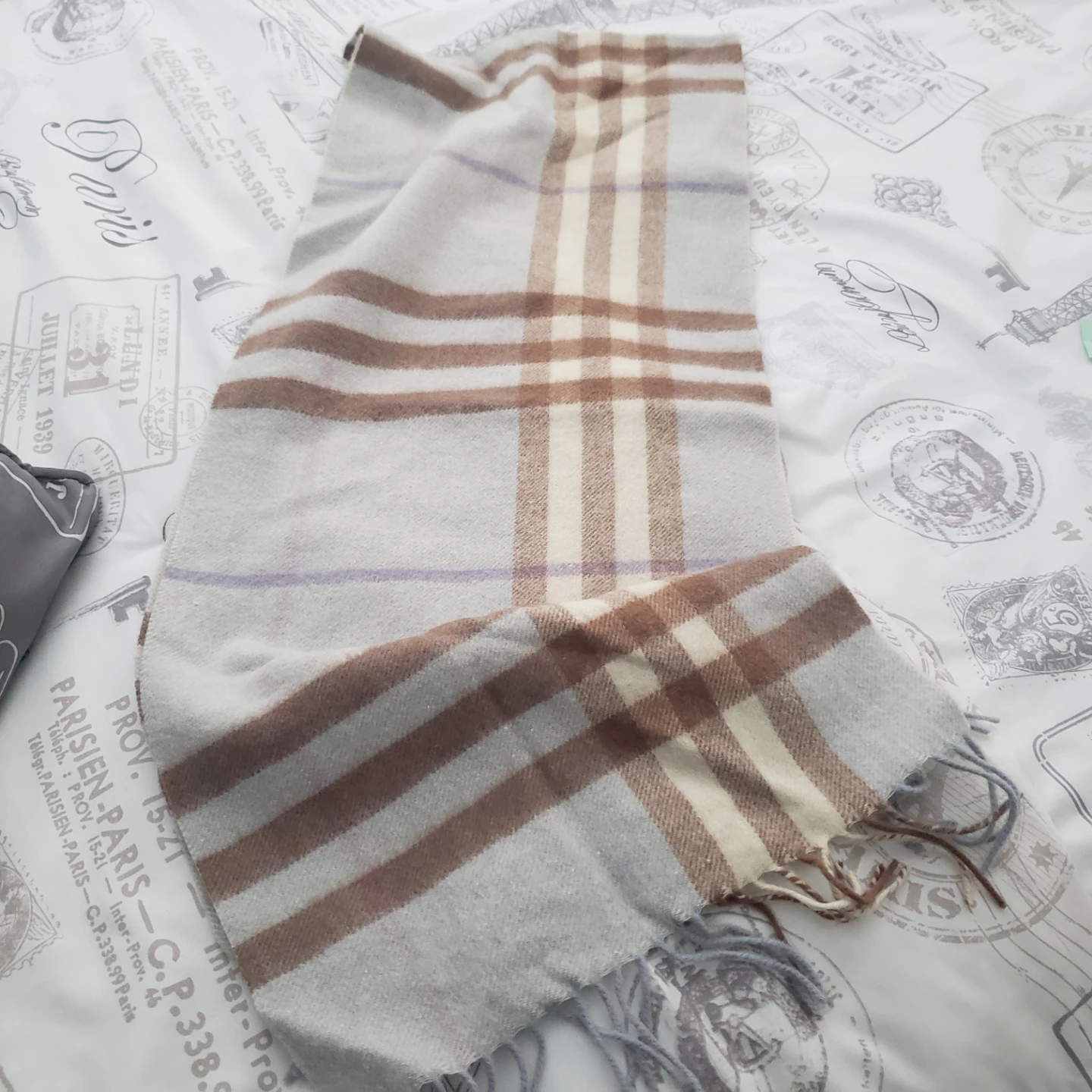 Burberry London 100% Cashmere Scarf