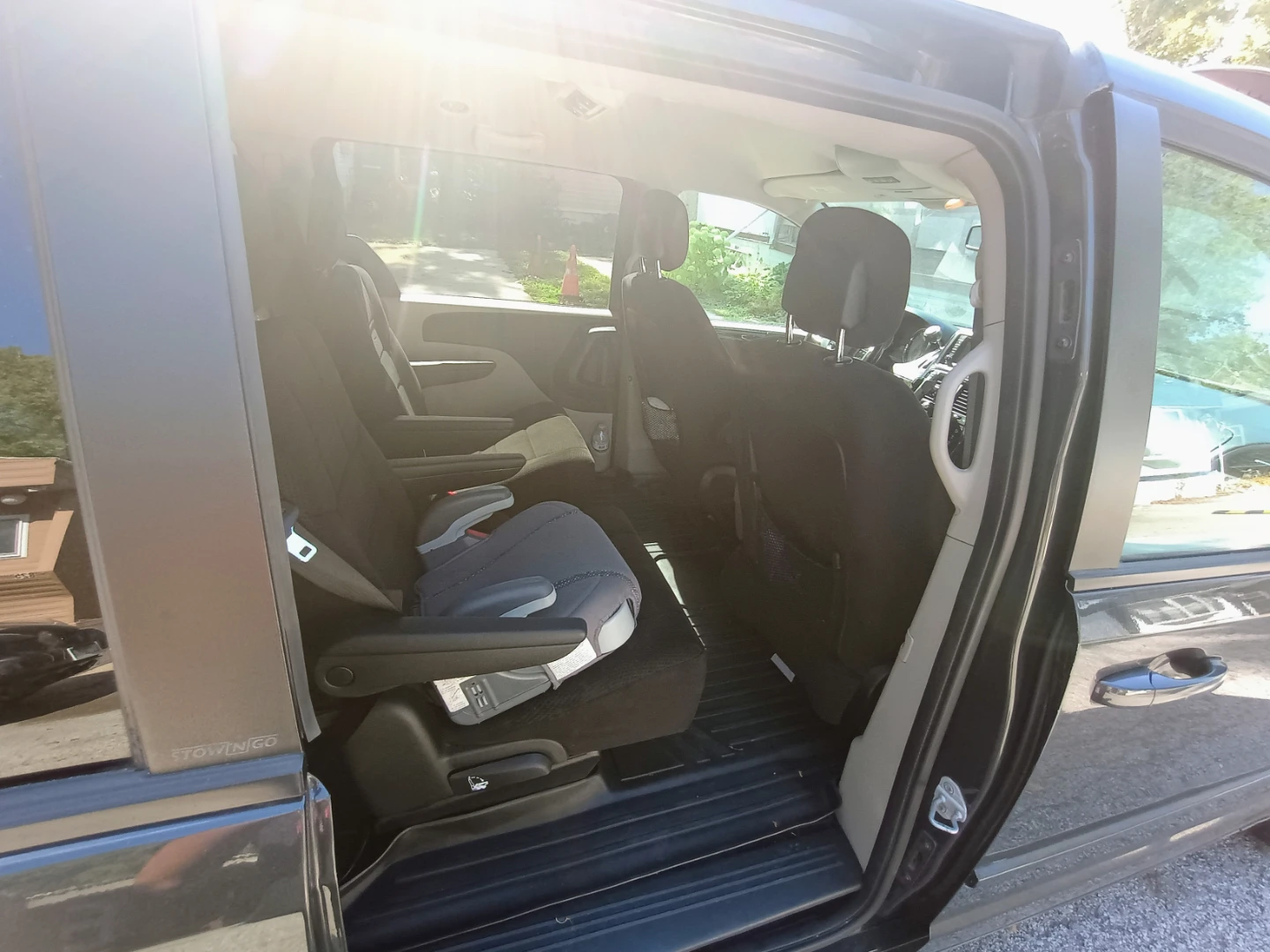 Dodge Grand Caravan Dark Gray Minivan - photo 3