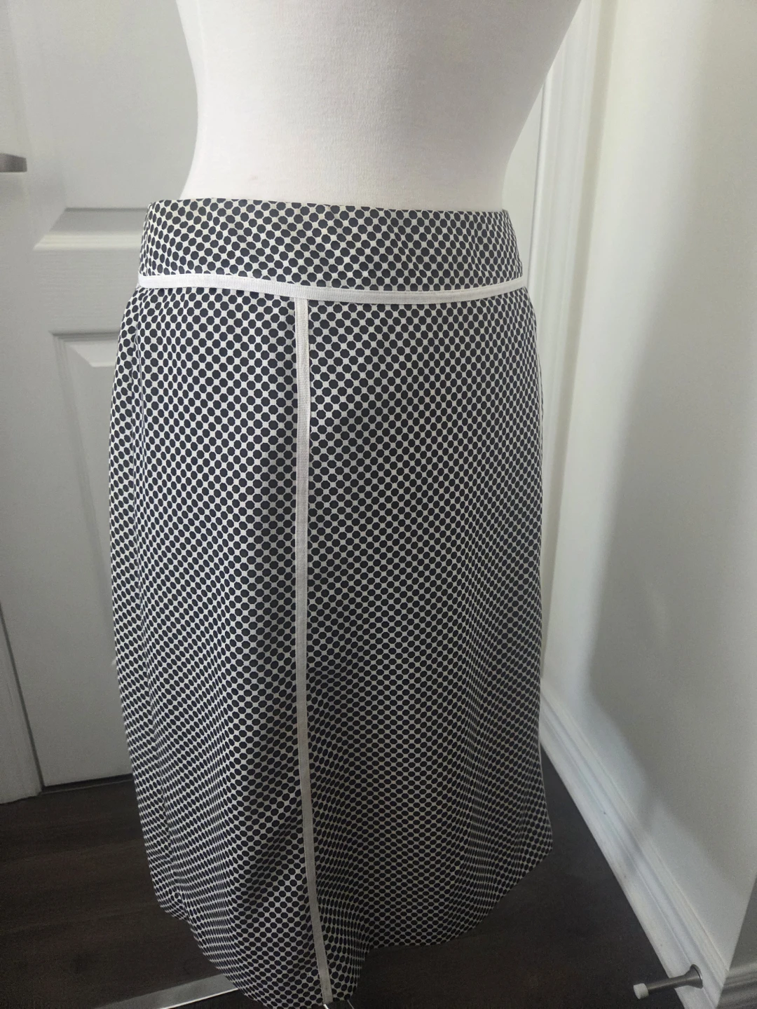 Black and White Polka Dot Pencil Skirt