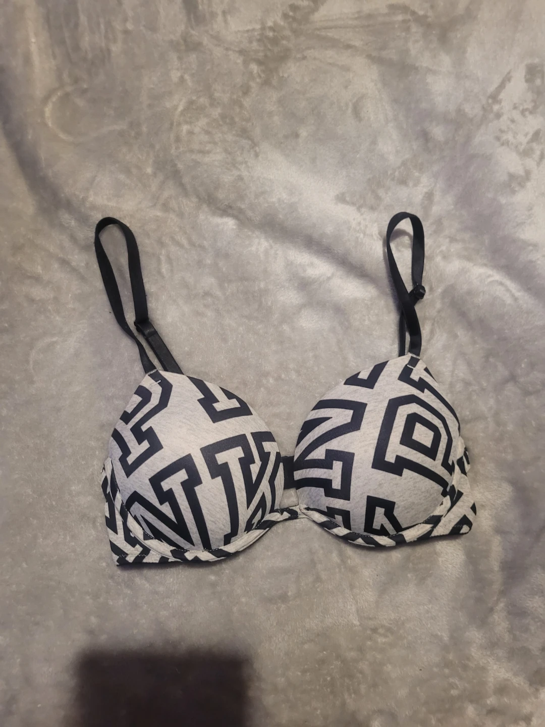 Victoria's Secret Pink Bra 32C