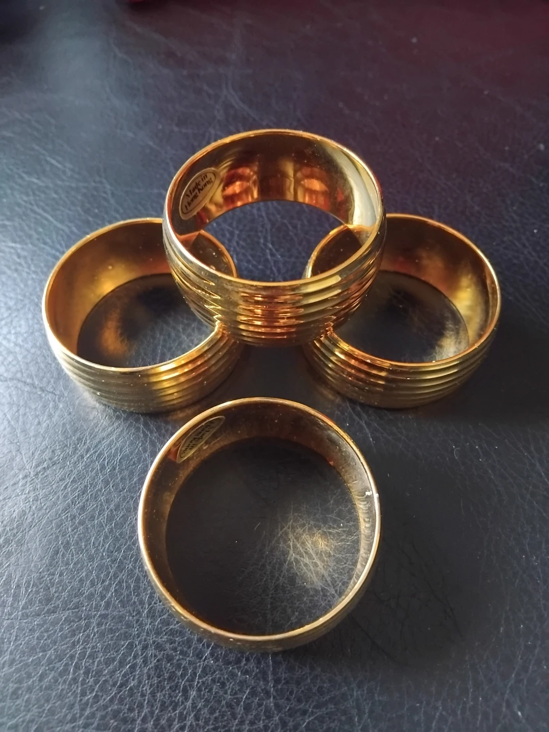 Set of 4 Gold Tone Napkin Rings - photo 2