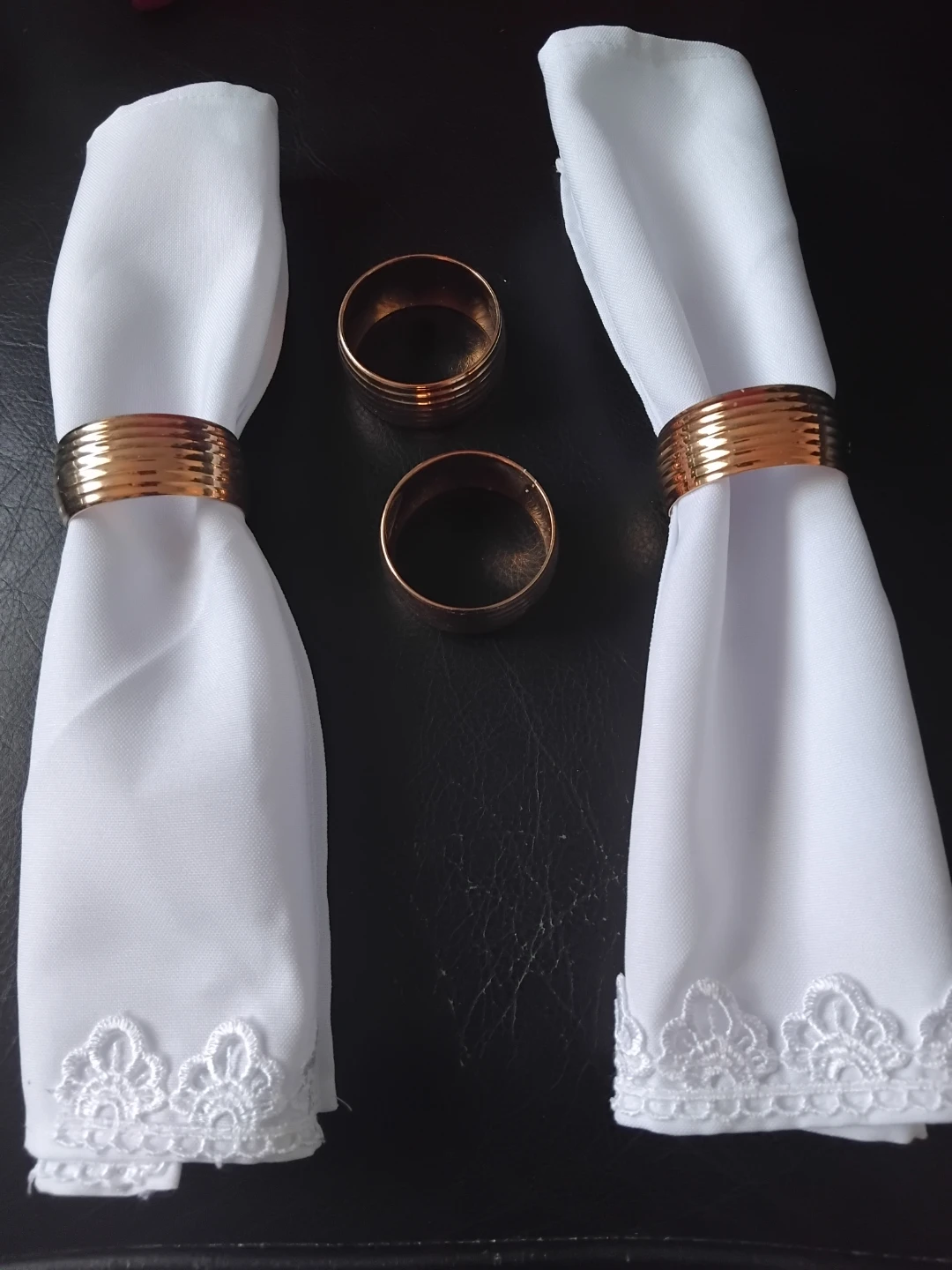 Set of 4 Gold Tone Napkin Rings - photo 3