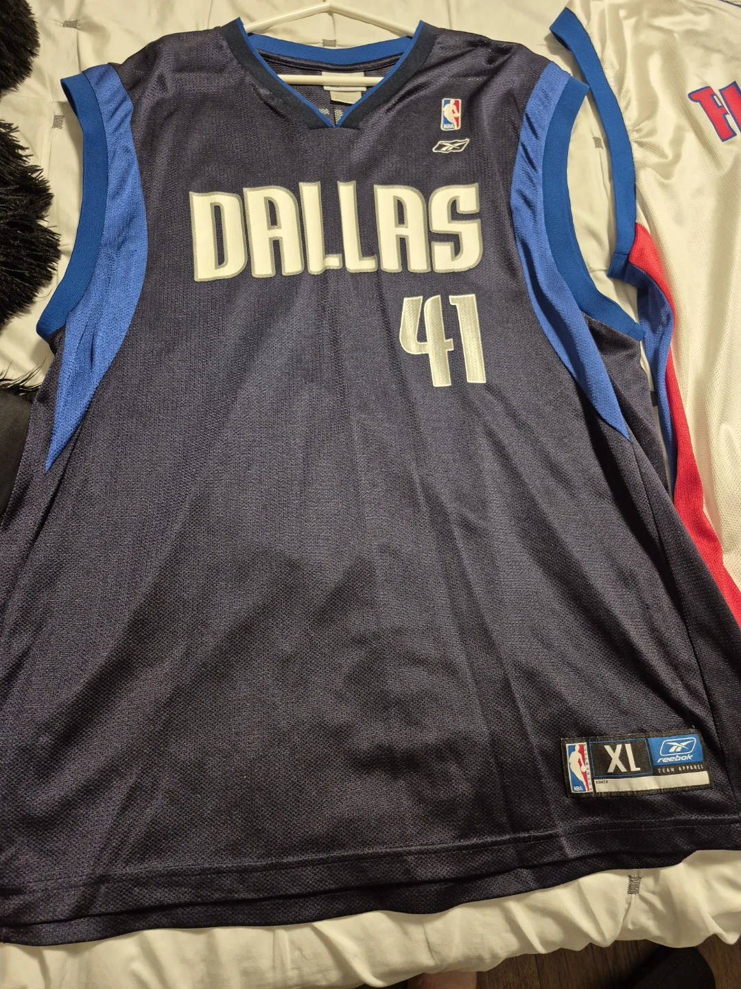 Jason Kidd, Ben Wallace, Dirk Nowitzki NBA Jerseys - photo 3