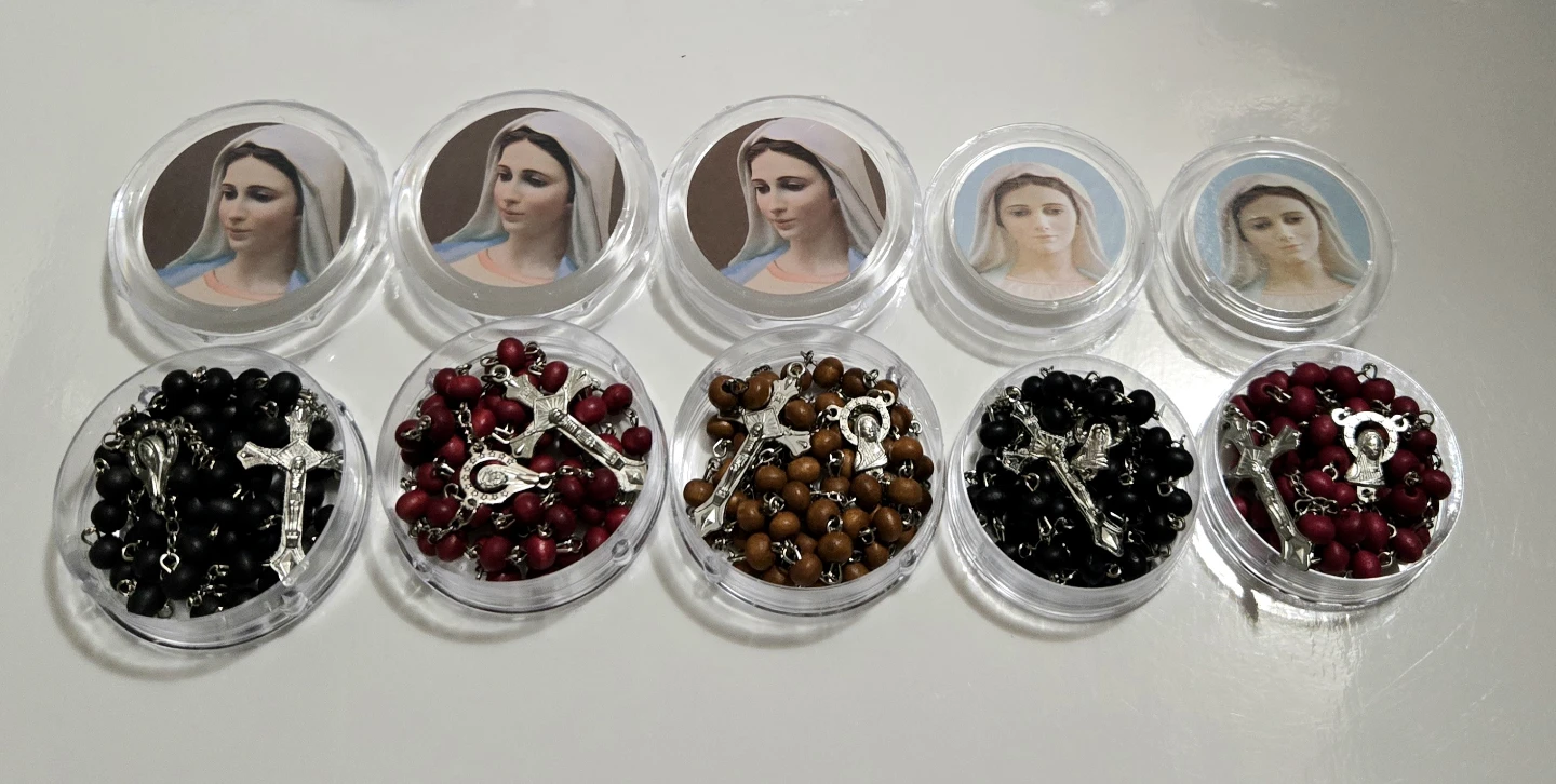 Scented Rosaries. New. Various images. $15 for 2. 10 each - photo 2