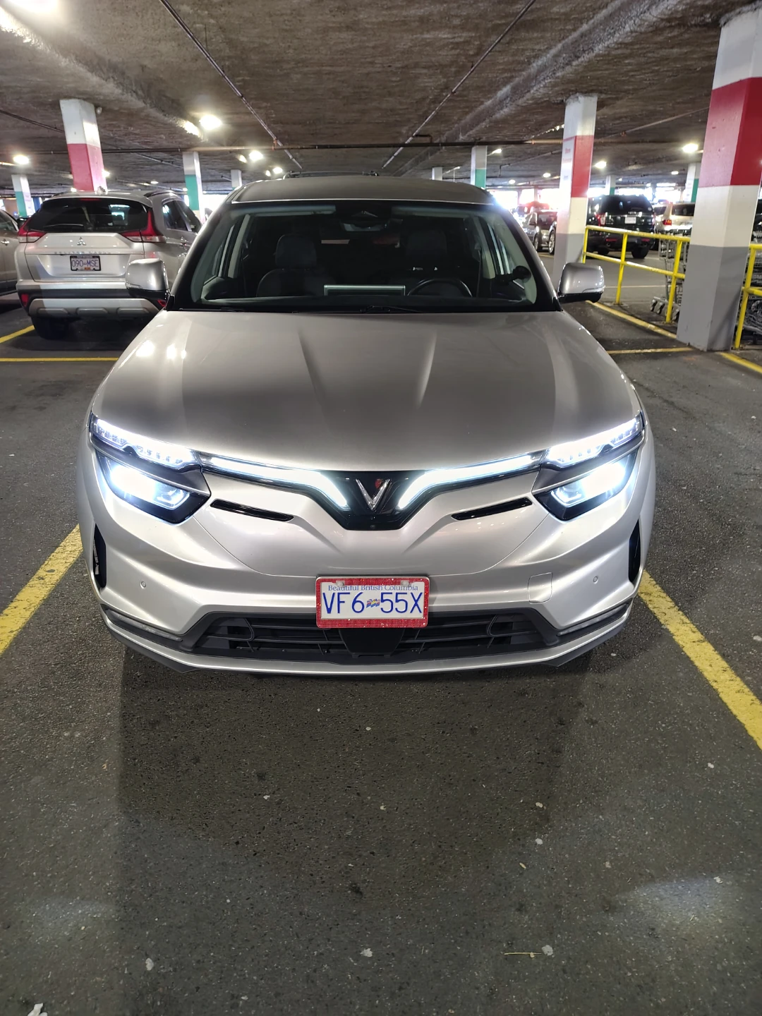 2023 Vinfast VF8 EV with Warranty