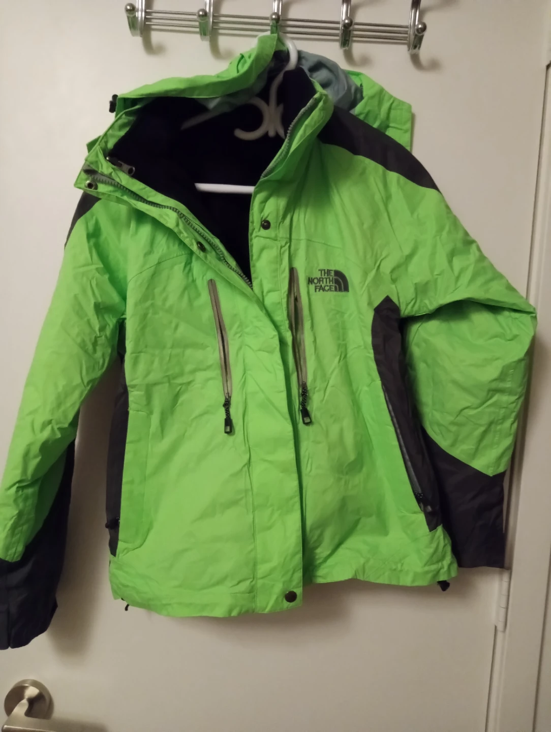 New winter coats men /women $30 size M.