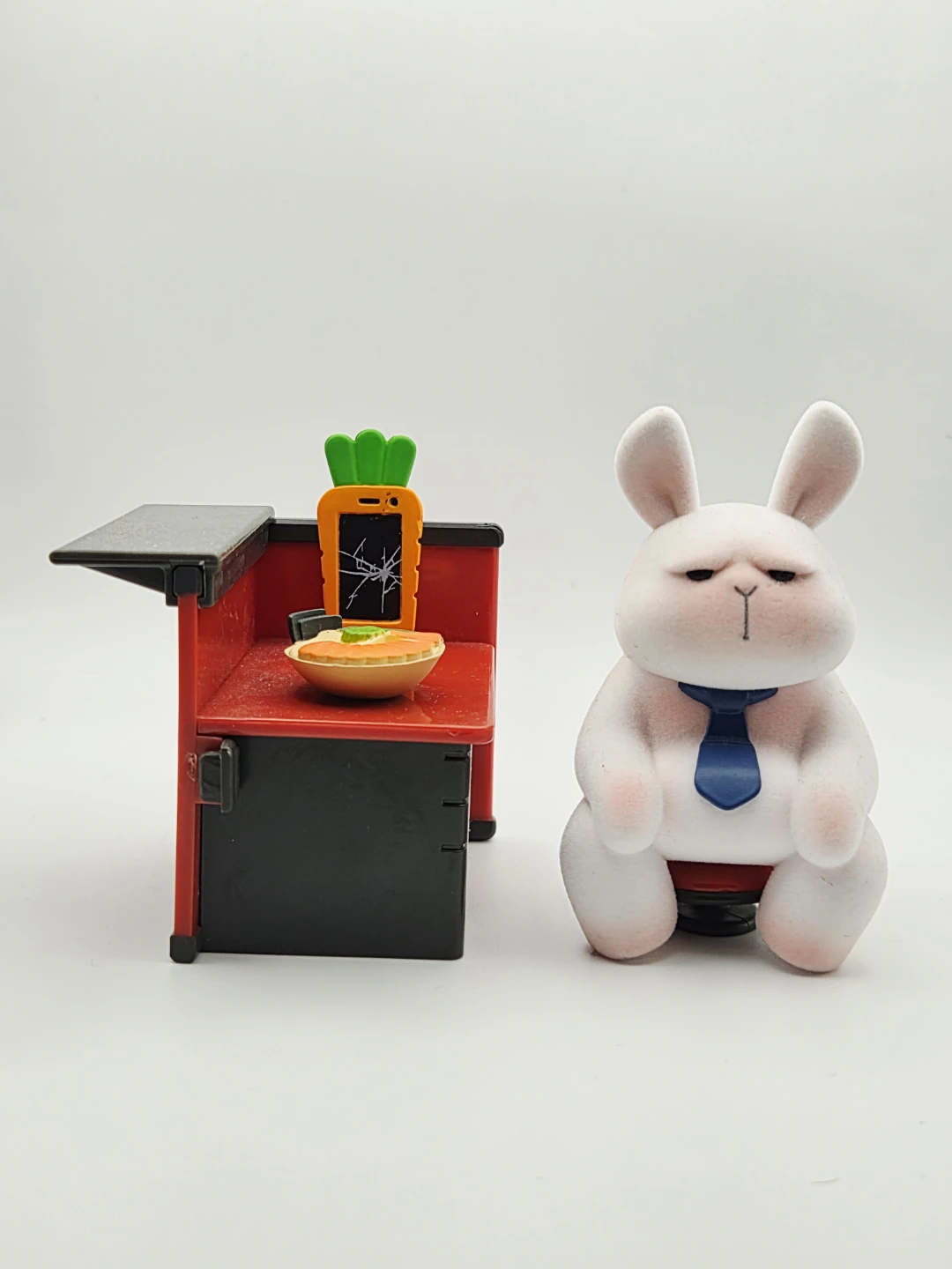 🏆Funny Bunny Figure with Tie and Desk Accessories