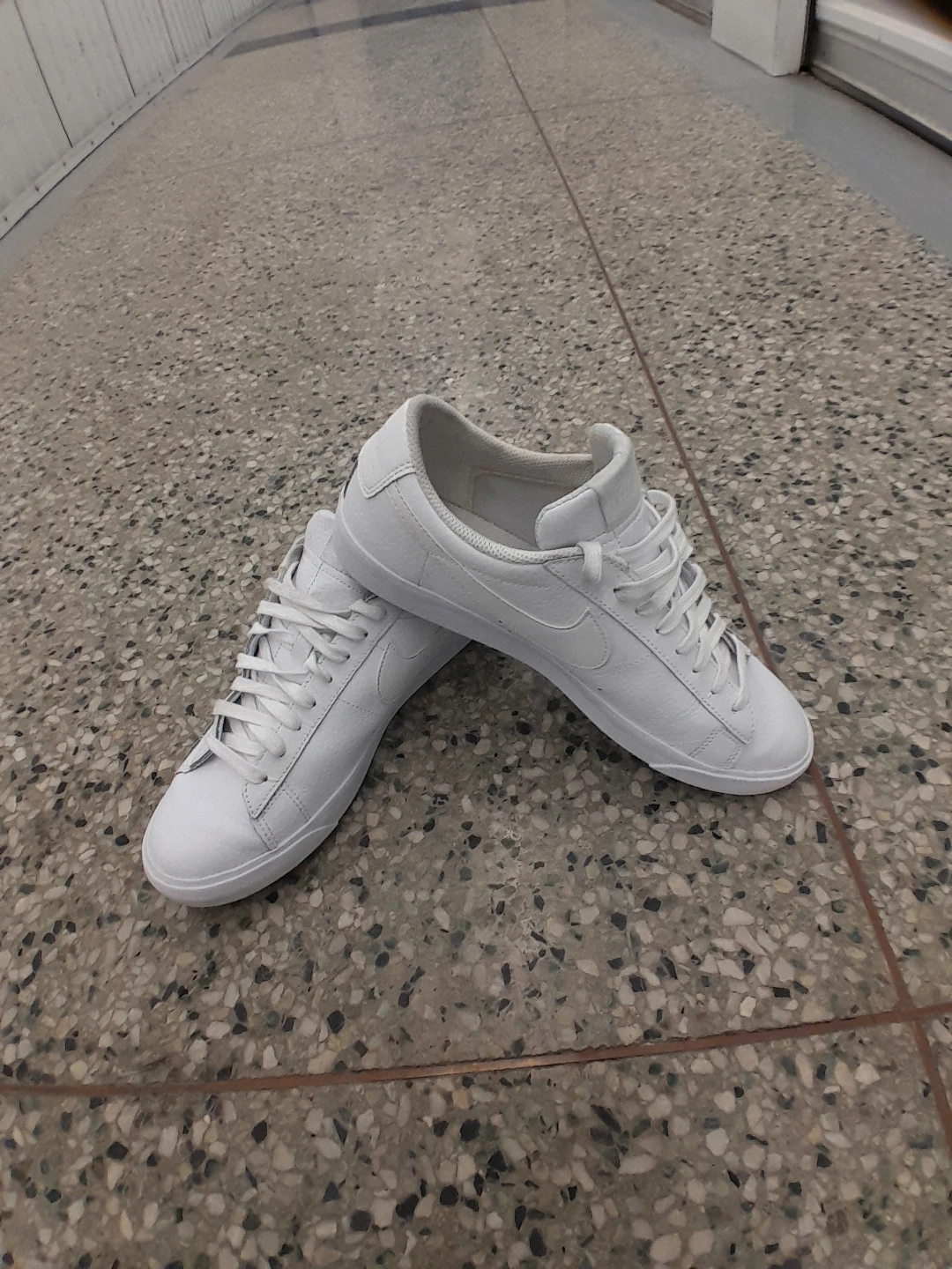 Nike White Leather Sneakers Men's Size 9 - photo 2