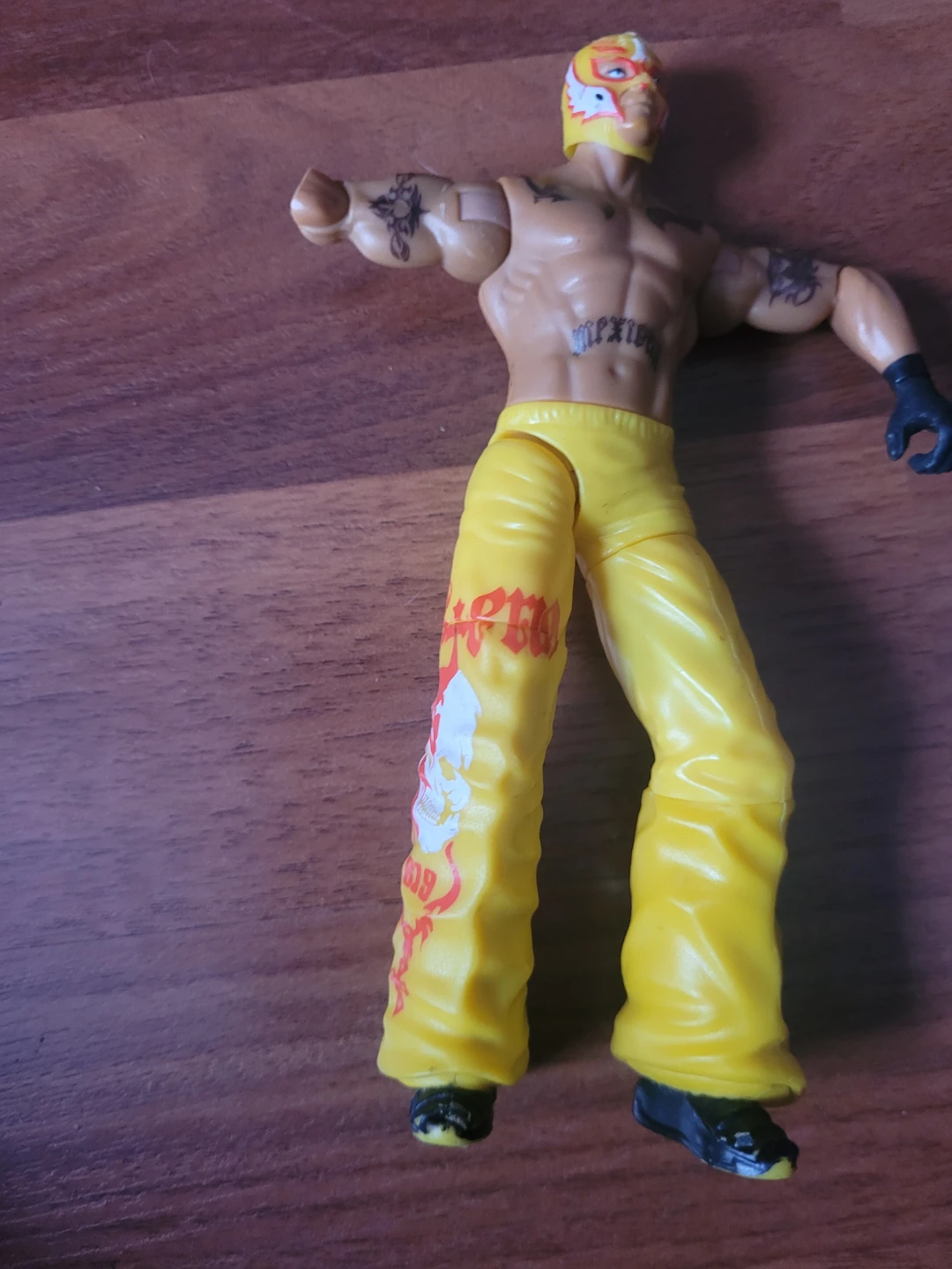 WWE Action Figures - Rey Mysterio & Female Wrestler - photo 2