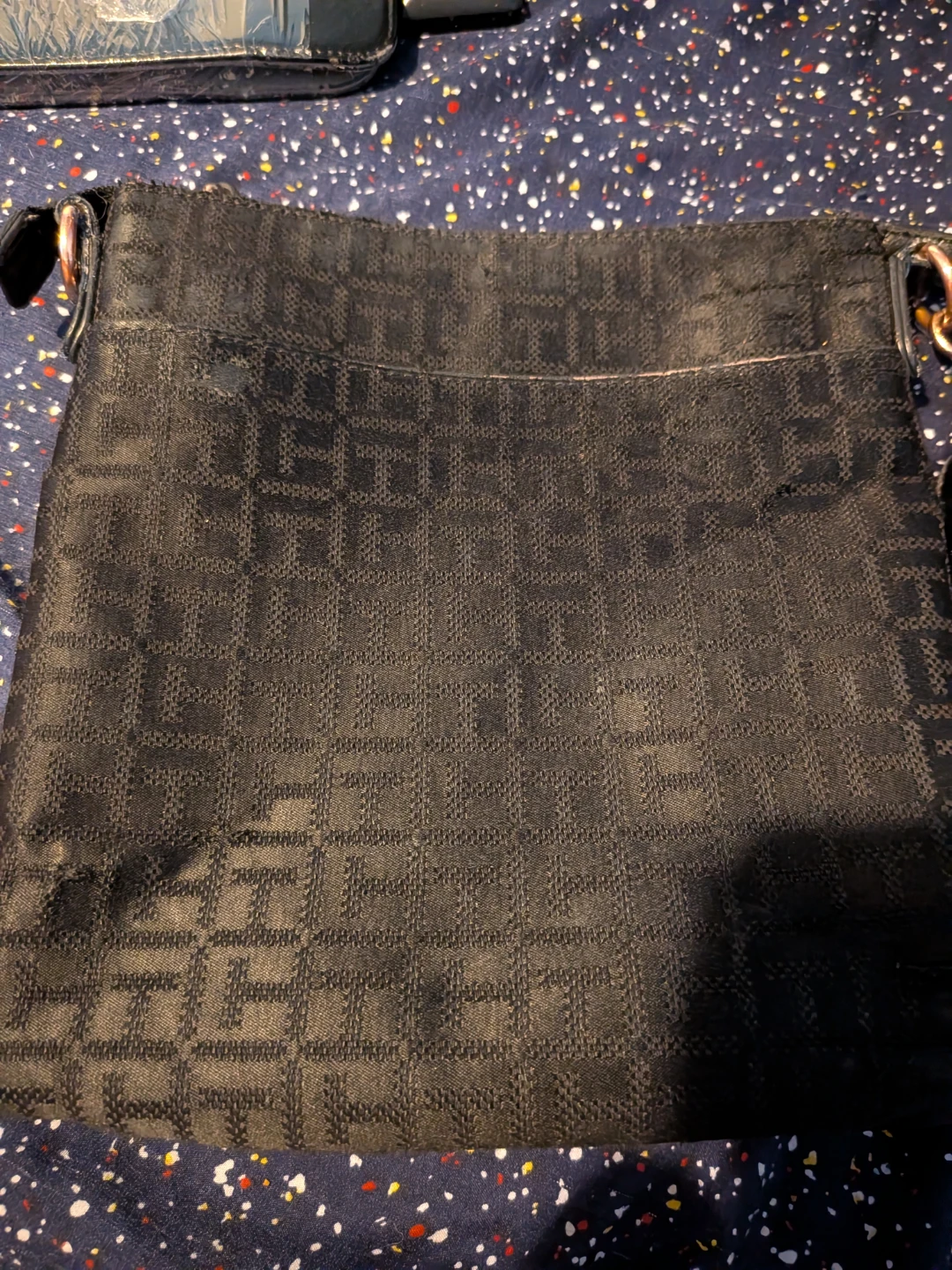Tommy Hilfiger Crossbody Bag Price Negotiable - photo 2