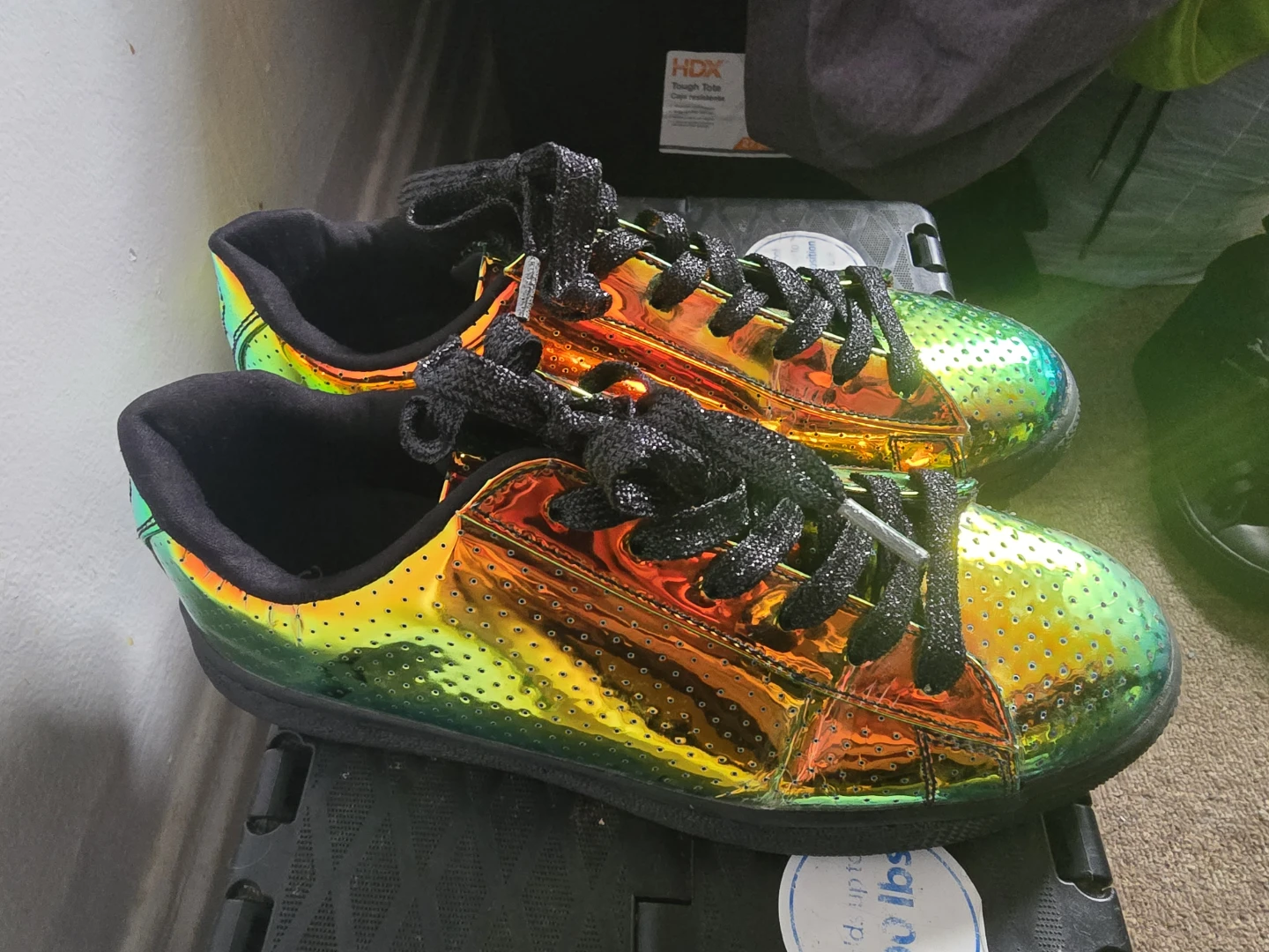 Polorized color gym shoes Size 8 - photo 4