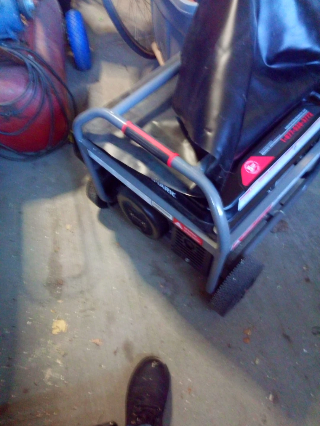 Benchmark 6,250W/5,000W Portable Generator with Electric Start - photo 4