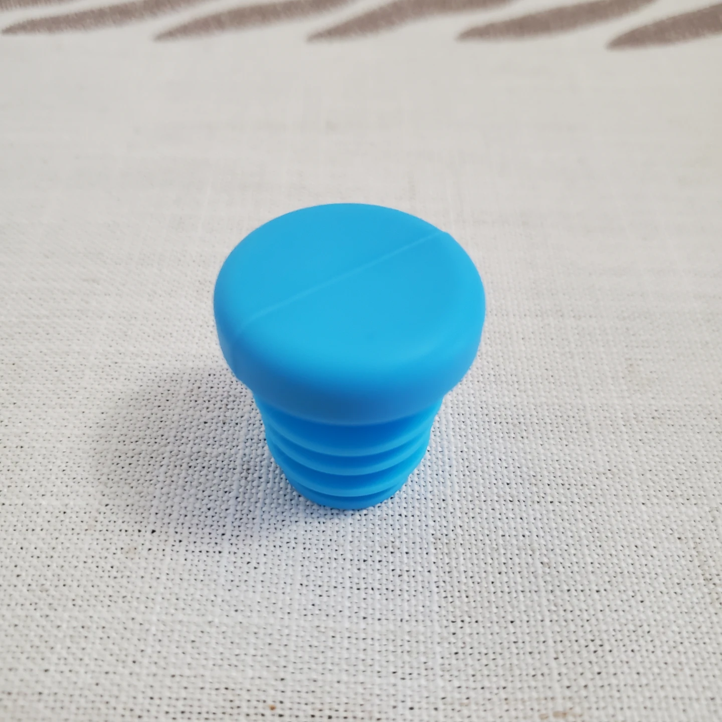 Blue Silicone Wine Bottle Stopper🥕 - photo 2