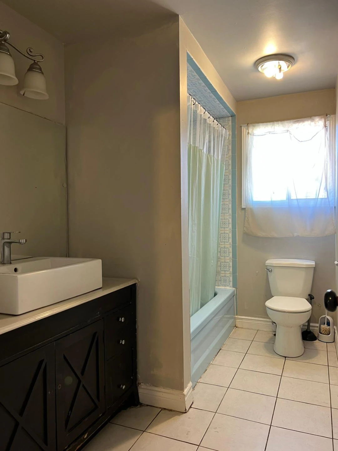 Clean Room for Rent - photo 4