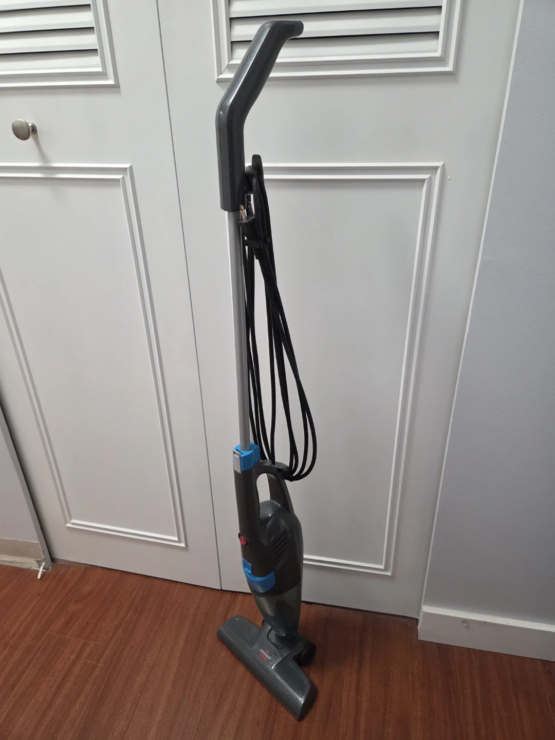 Bissell Stick Vacuum - photo 2