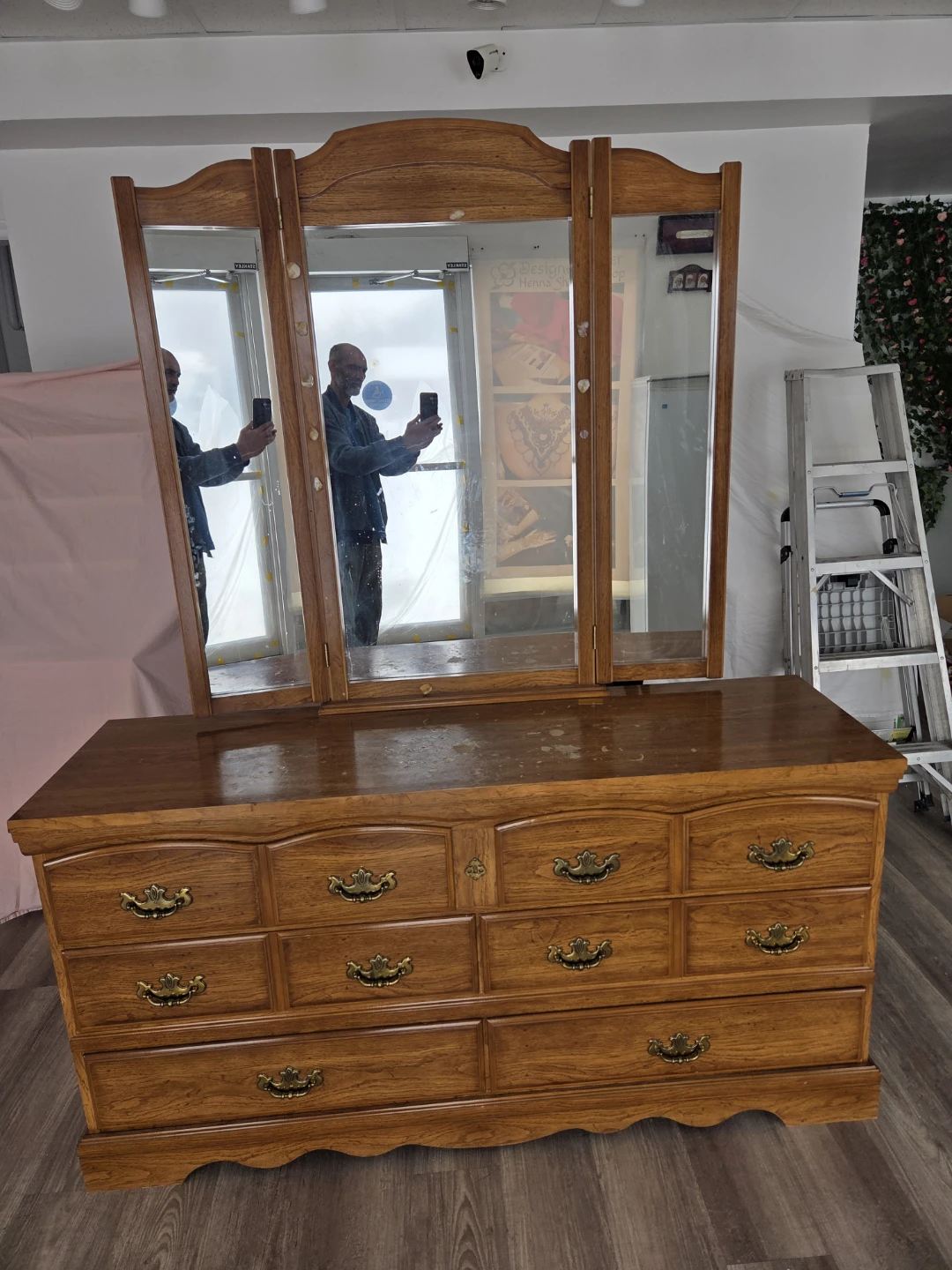 Dressing table