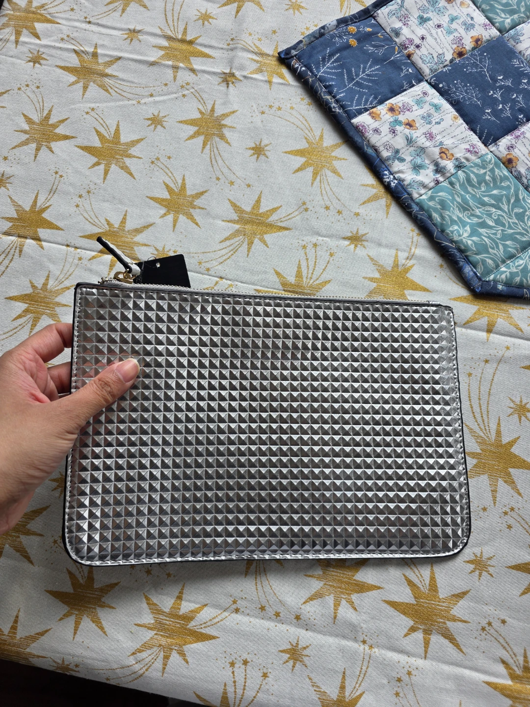 Forever 21 Silver Textured Clutch Bag - photo 3
