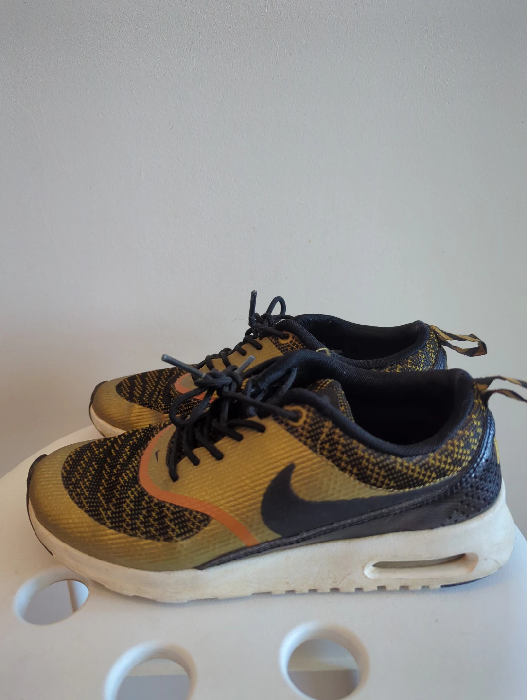 Nike Thea Women's Sneakers - photo 2