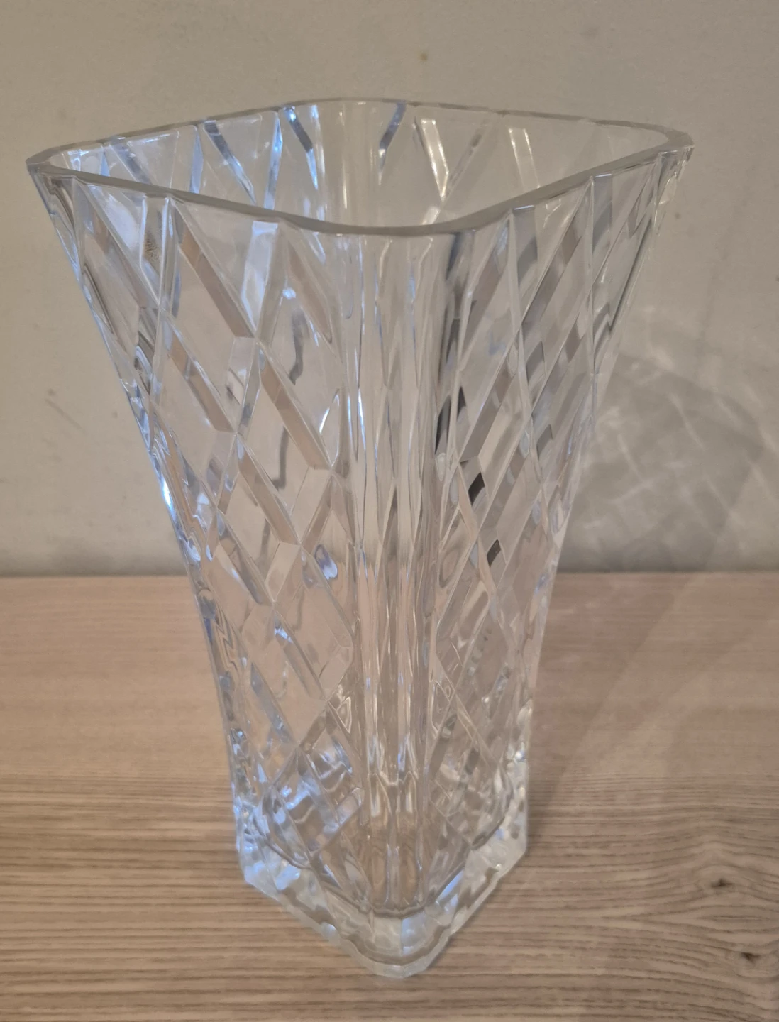 Clear Crystal Cut Glass Vase 🥕
