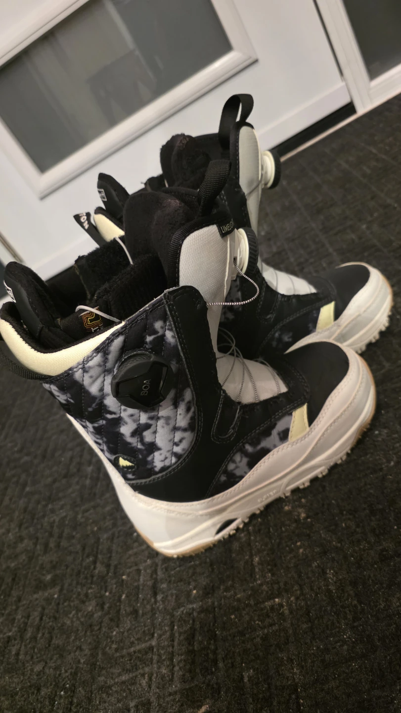 Women's/Junior Burton Limelight BOA Snowboarding Boots - photo 4