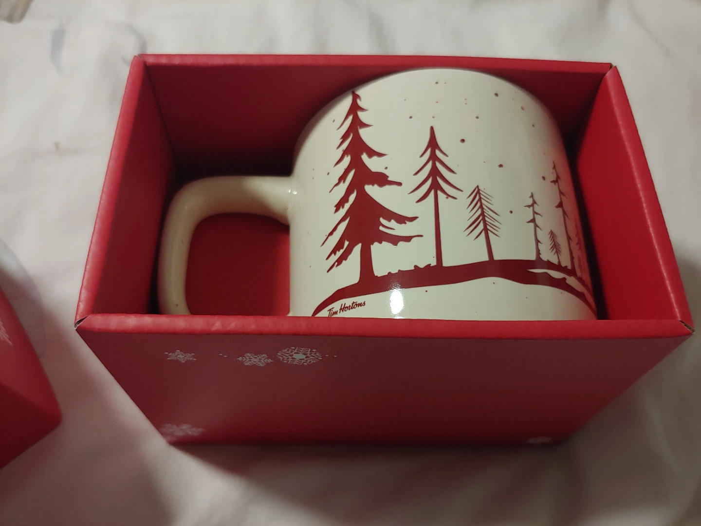 New Tim Hortons Holiday Mug 474 mL - photo 2
