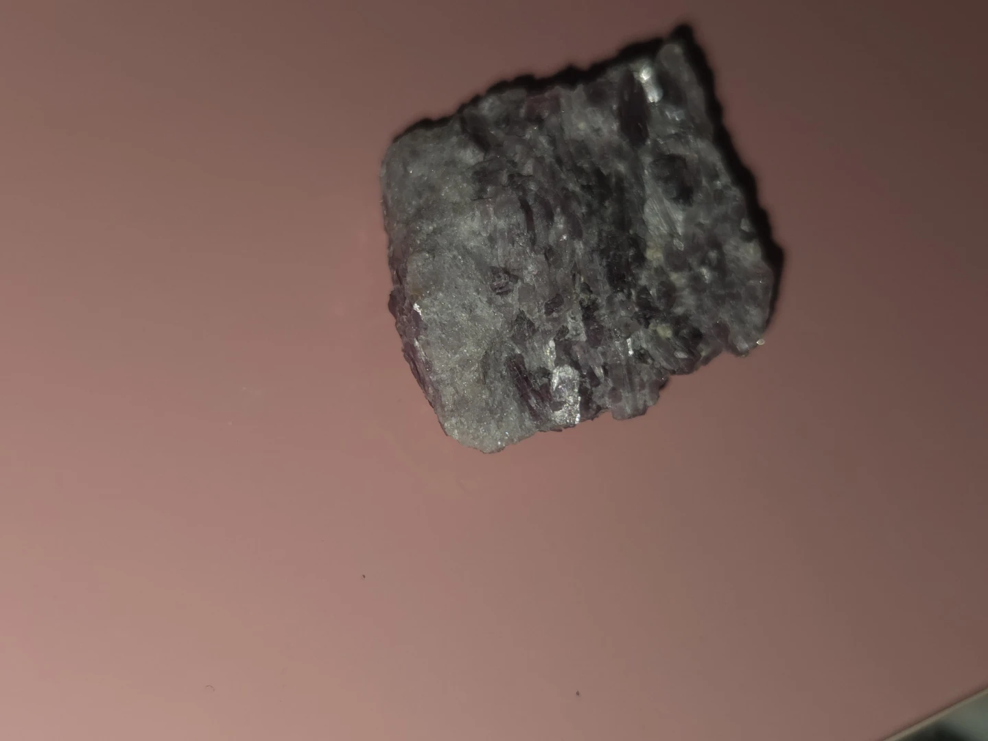 Raw amethyst stone