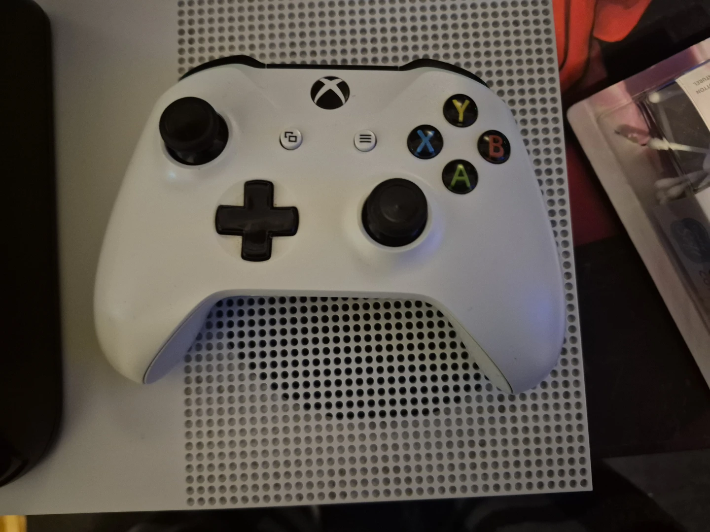 Xbox One S Console and Controller with Charging Dock - photo 2