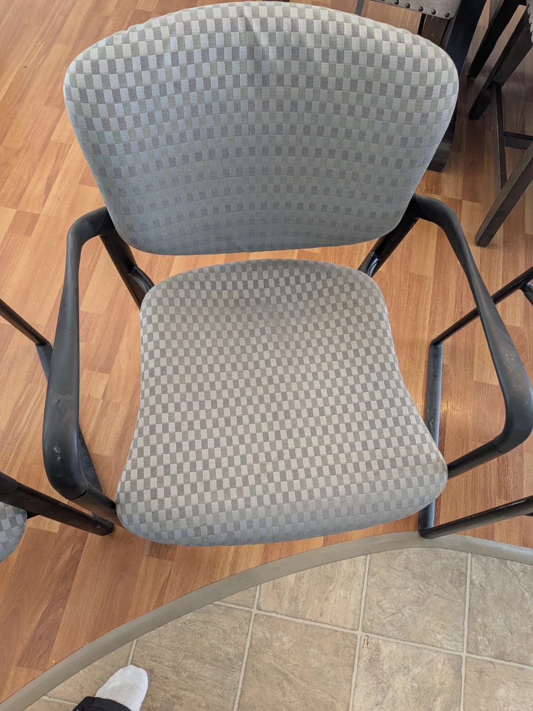 Set of 4 Conference Room Chairs - photo 2