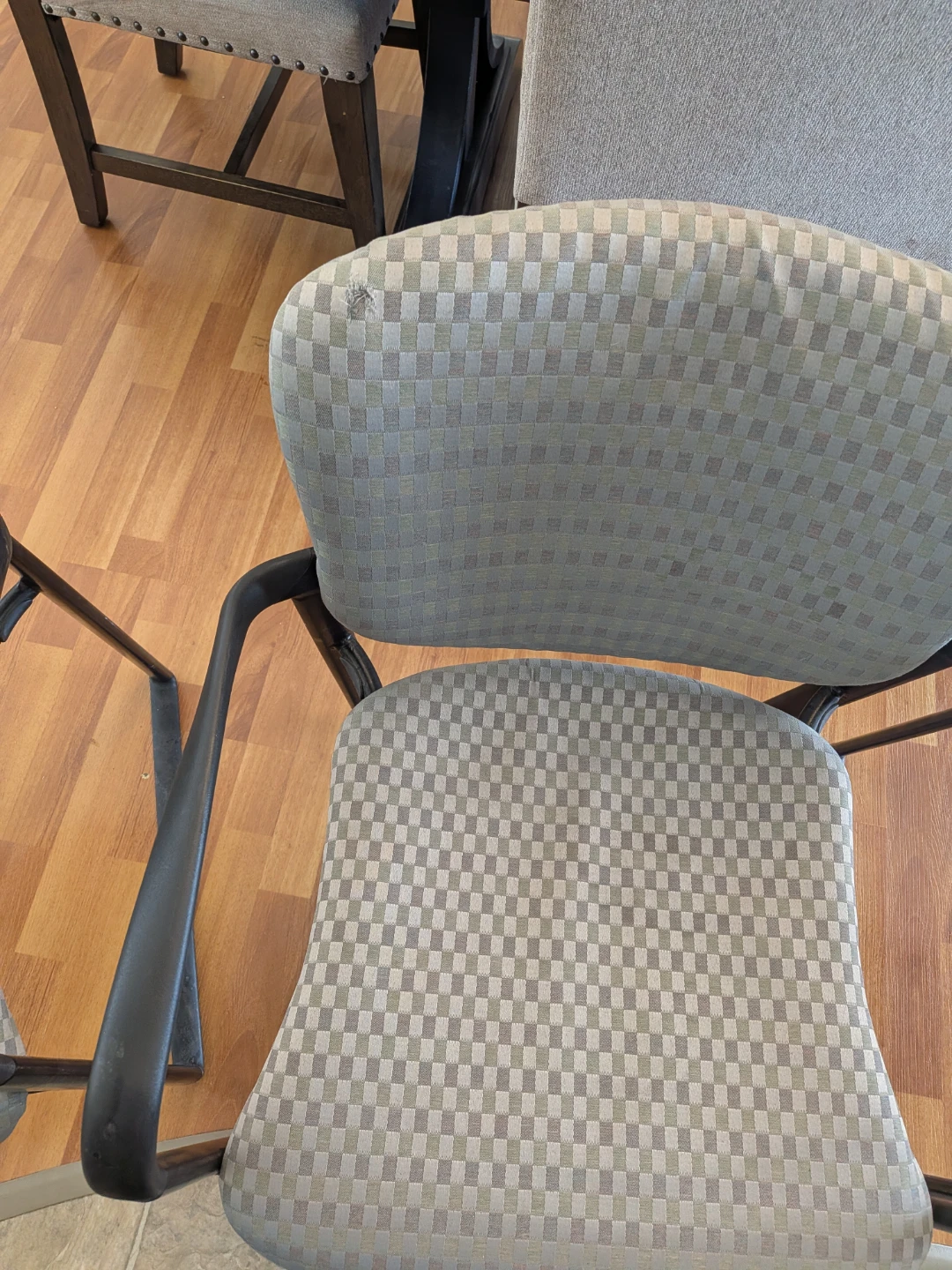 Set of 4 Conference Room Chairs - photo 3