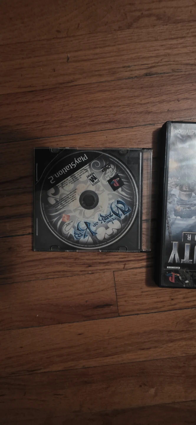 PlayStation 2 Games: Kingdom Hearts & Call of Duty - photo 2