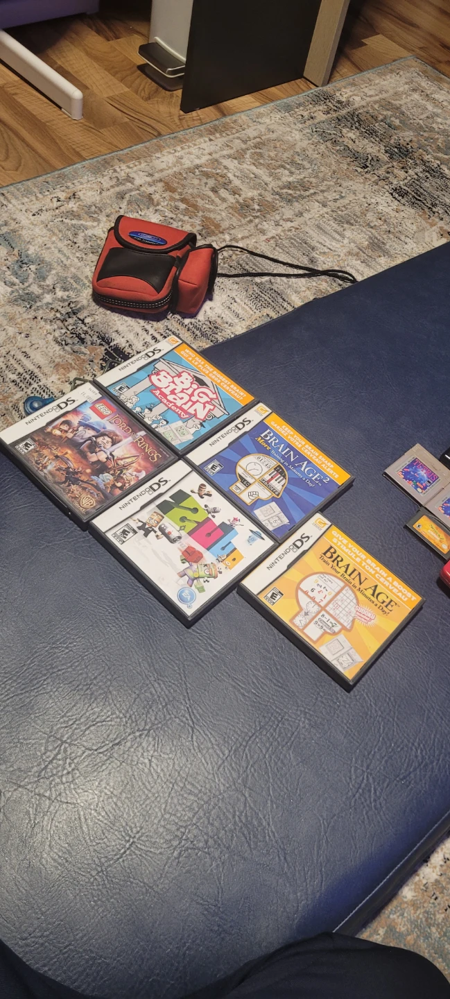Nintendo Game Boy Color Red and a 3ds with Tetris and Shrek 2 - photo 2