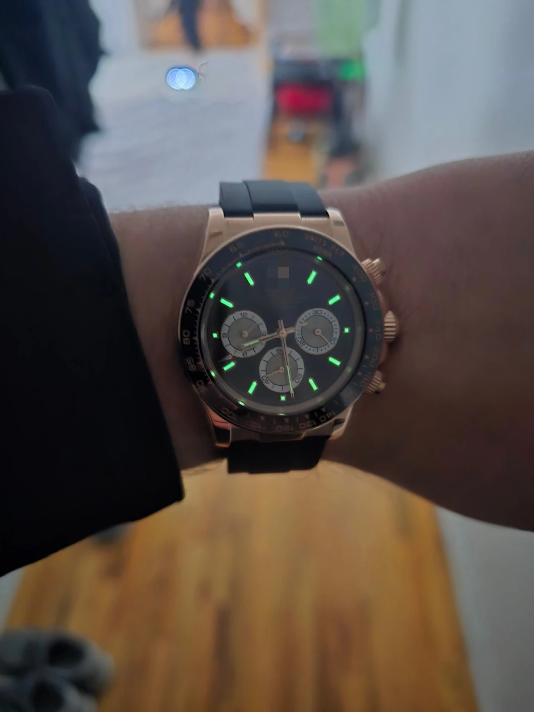 Mens luxury watches for sale with box and papers - photo 2