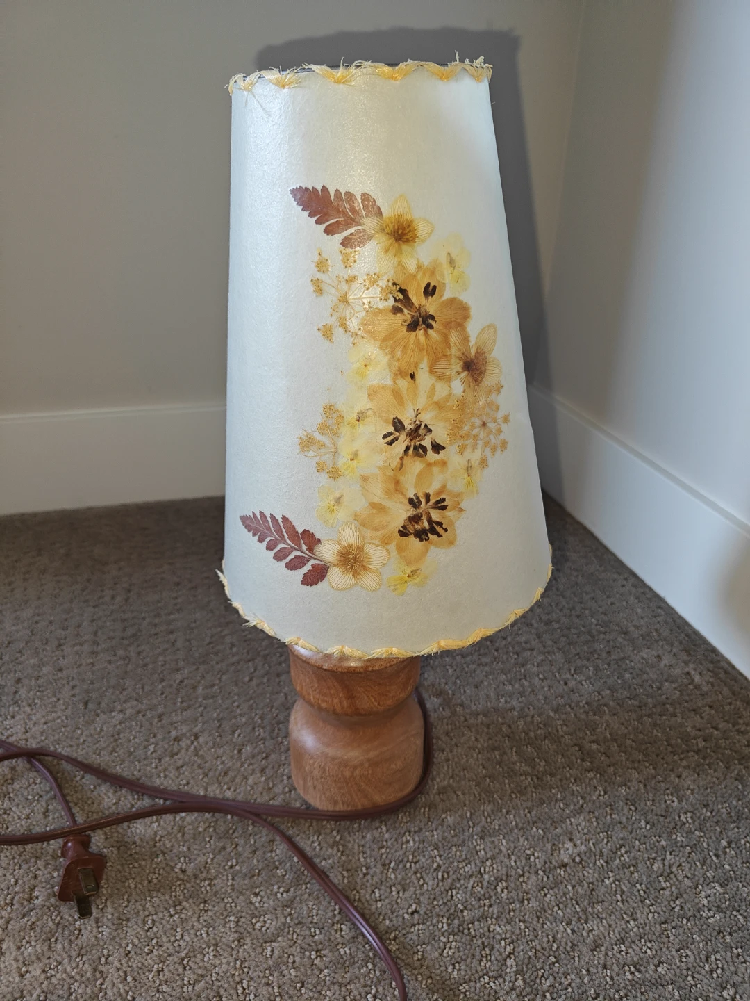 Vintage Dornbusch Pressed Leaf Shade & Wooden Table Lamp - photo 5