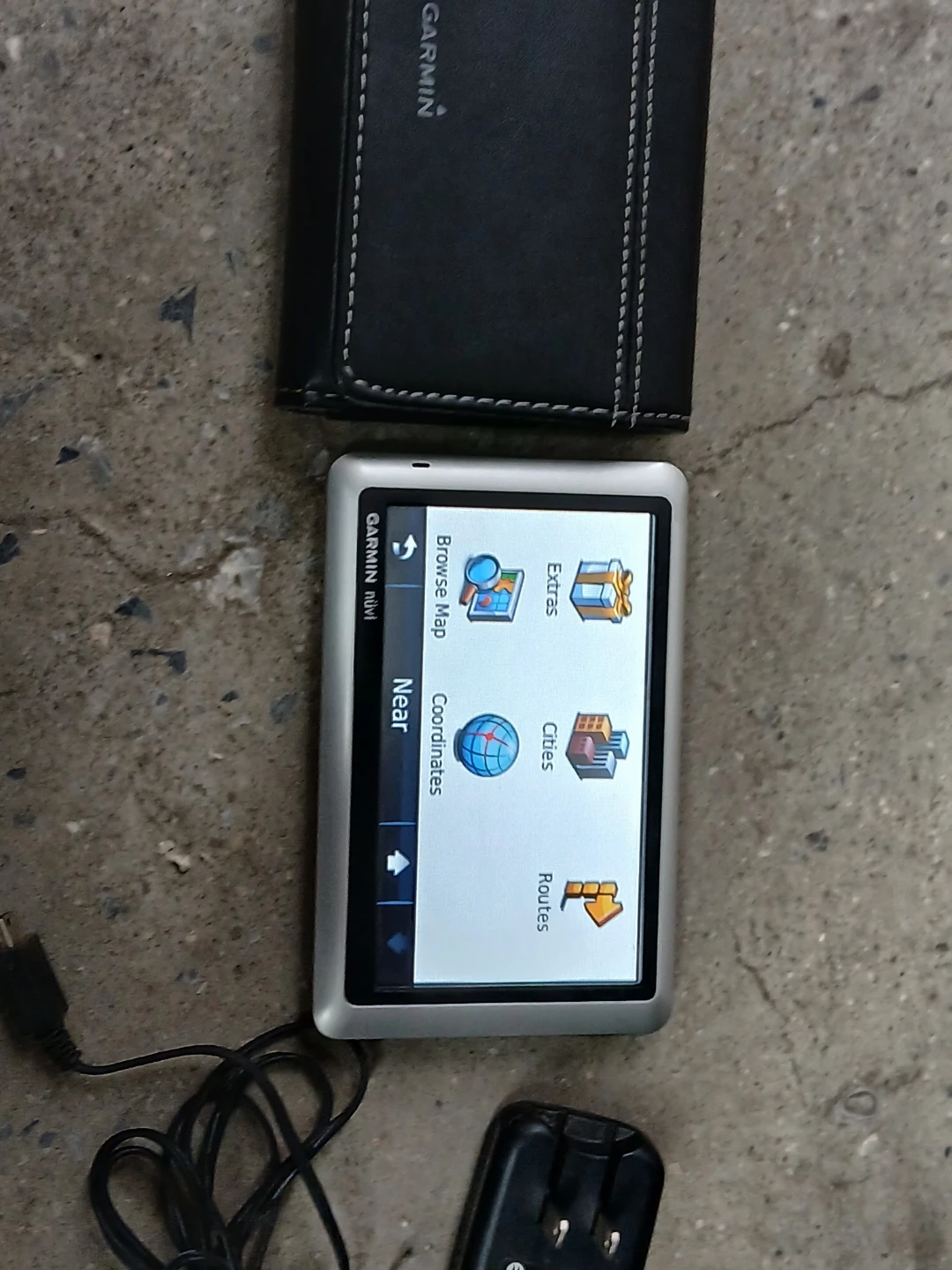 Garmin nüvi GPS Navigation Device with Case and Charger - photo 2