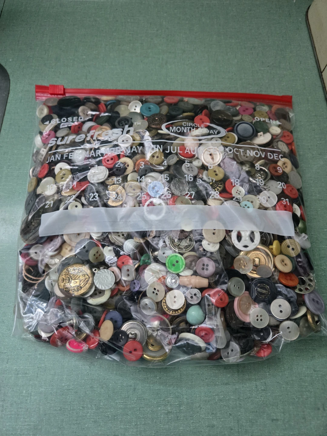 Large Bag of Assorted Buttons - photo 2