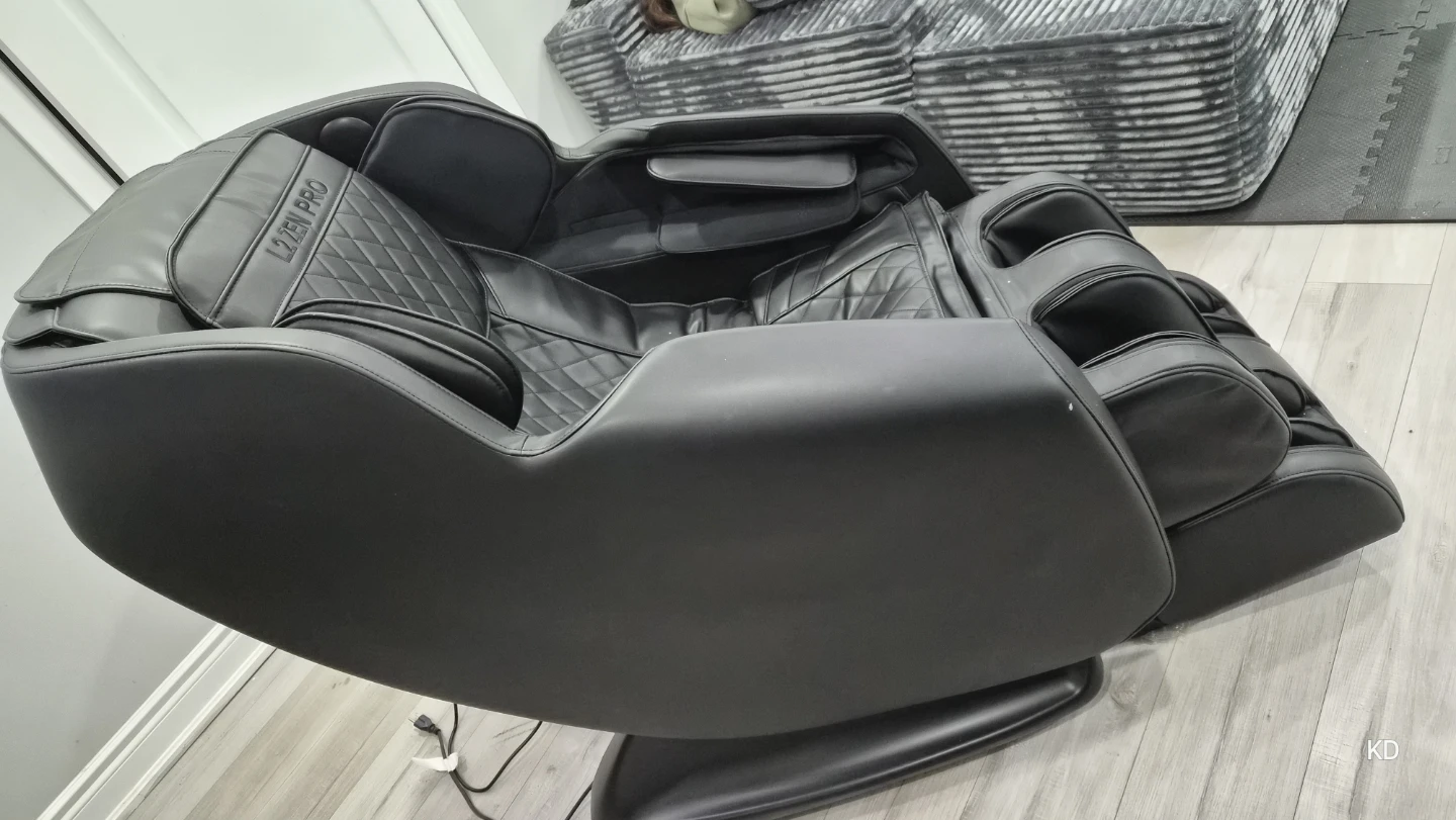 L2 Zen Pro Massage Chair - Black