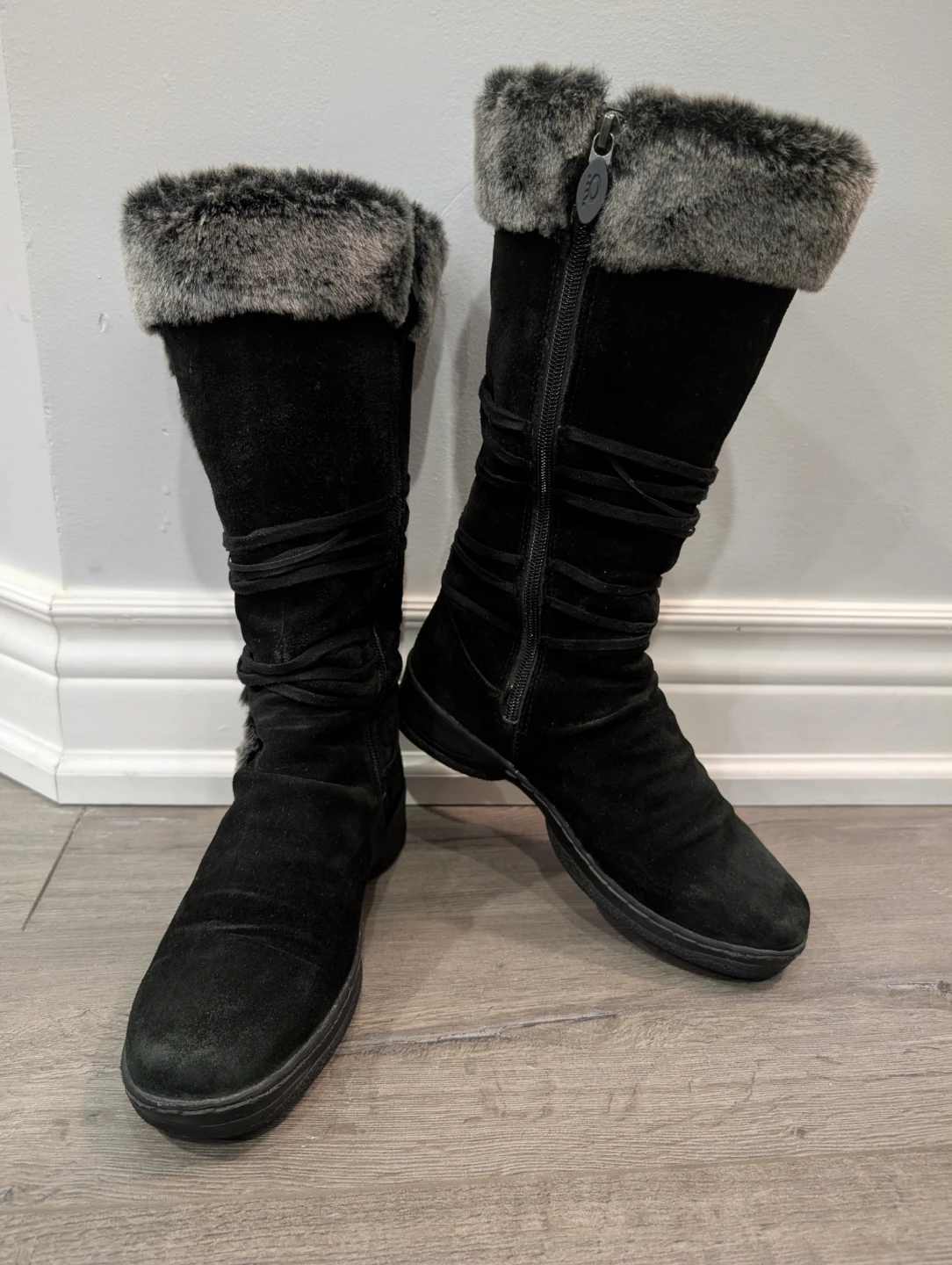 VGUC - Women's Black Suede Leather Winter Boots Size 7.5