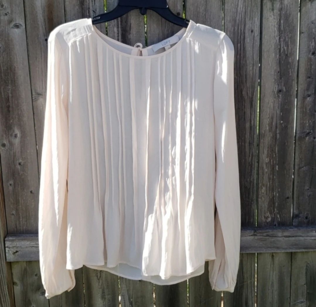 LOFT Women's Pleated Long Sleeve Blouse