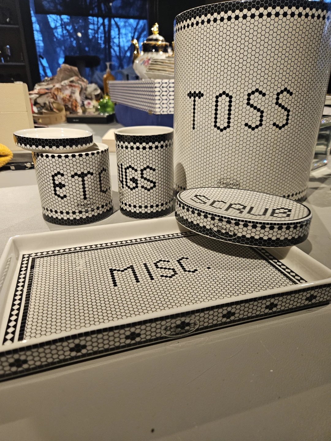 Mosaic Print Bathroom Accessory Set - photo 2
