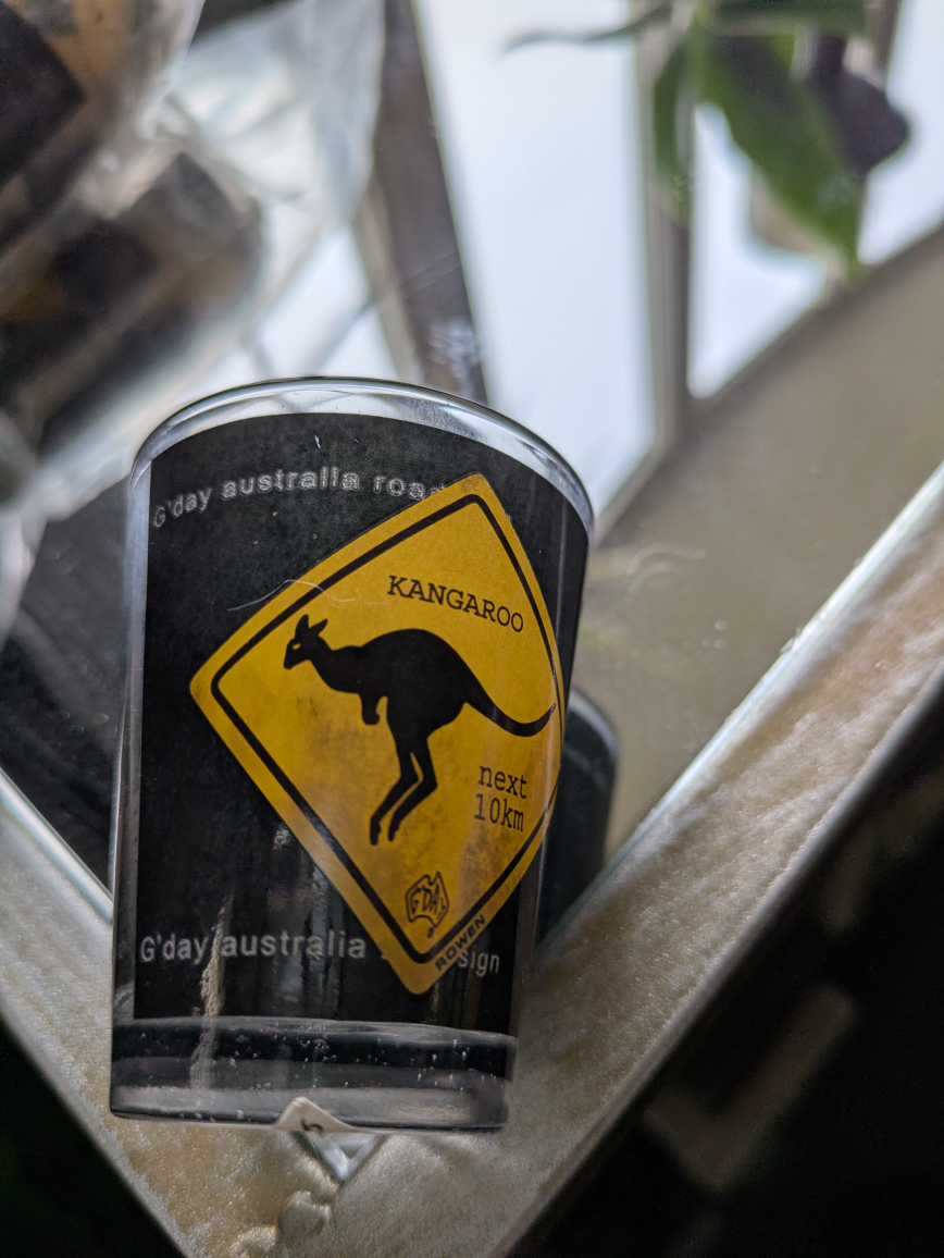 BRAND NEW Australia souvenir 2 oz shot glasses x 3 - photo 2