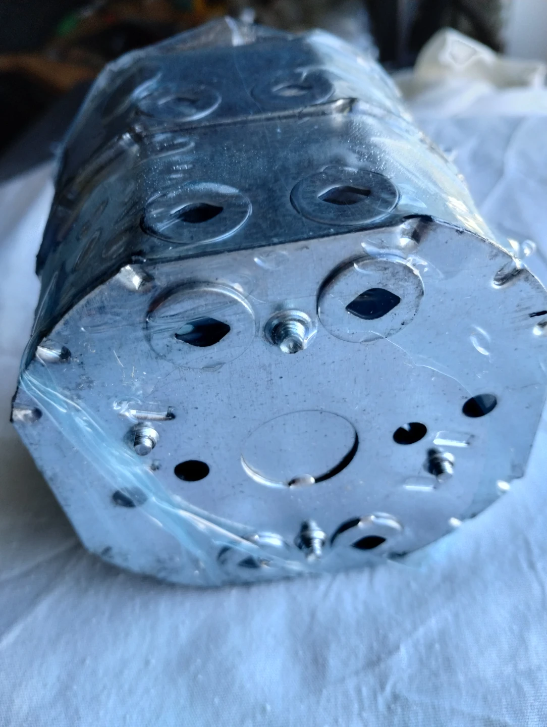 🥕Galvanized Steel Octagonal Electrical Box (2) - photo 2