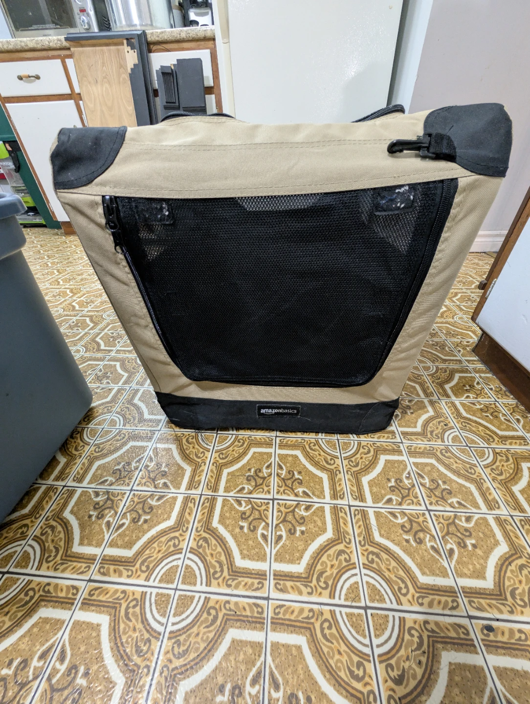 AmazonBasics Pet Carrier