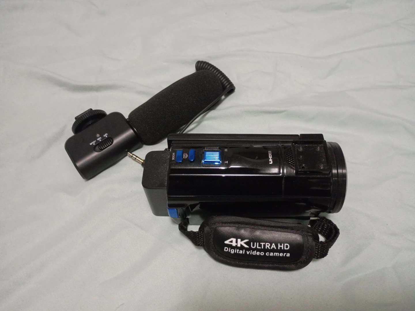 4K Ultra HD Digital Video Camera with Microphone - photo 2