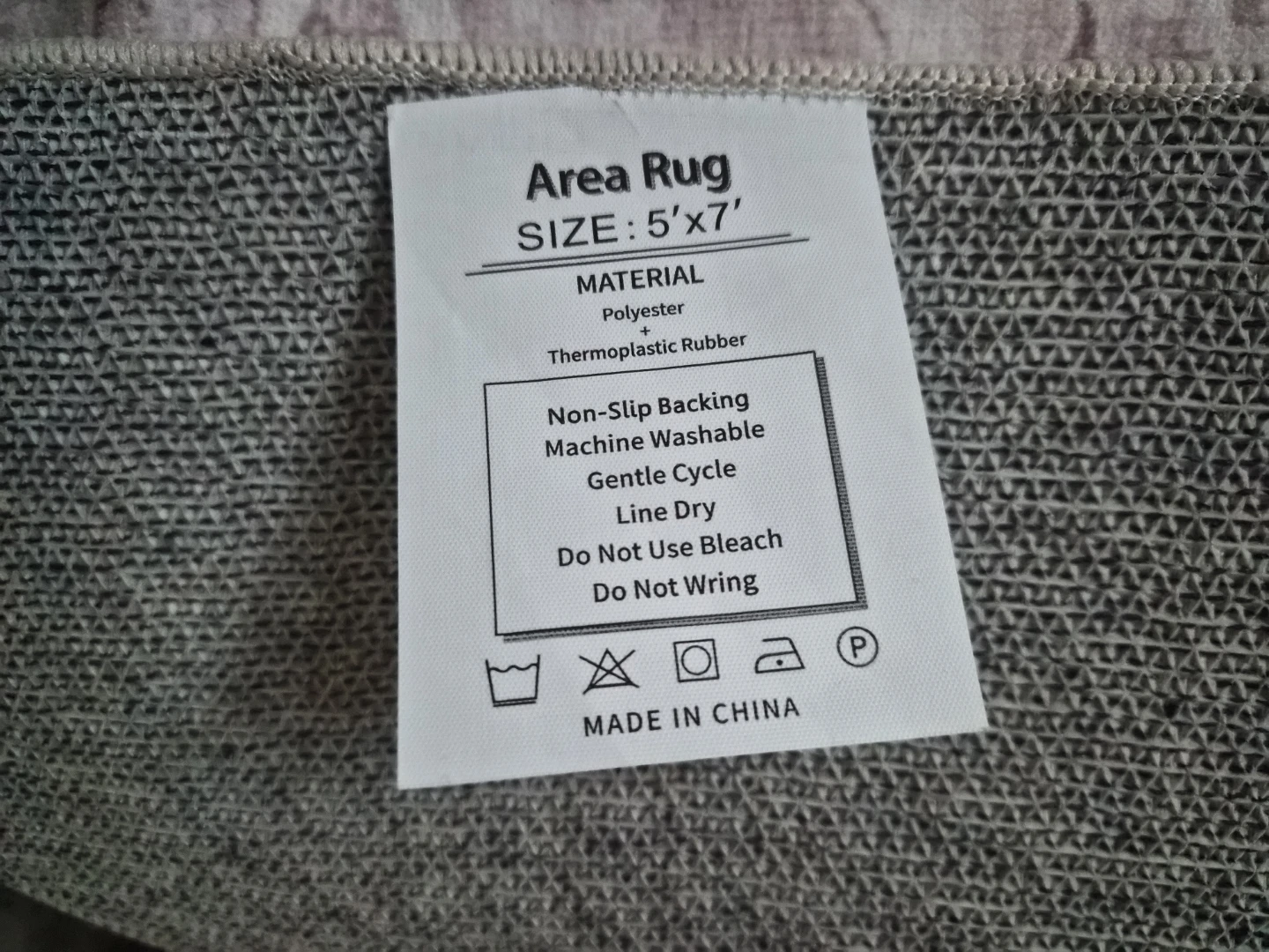 Brand new Area Rug 5'x7' - photo 2